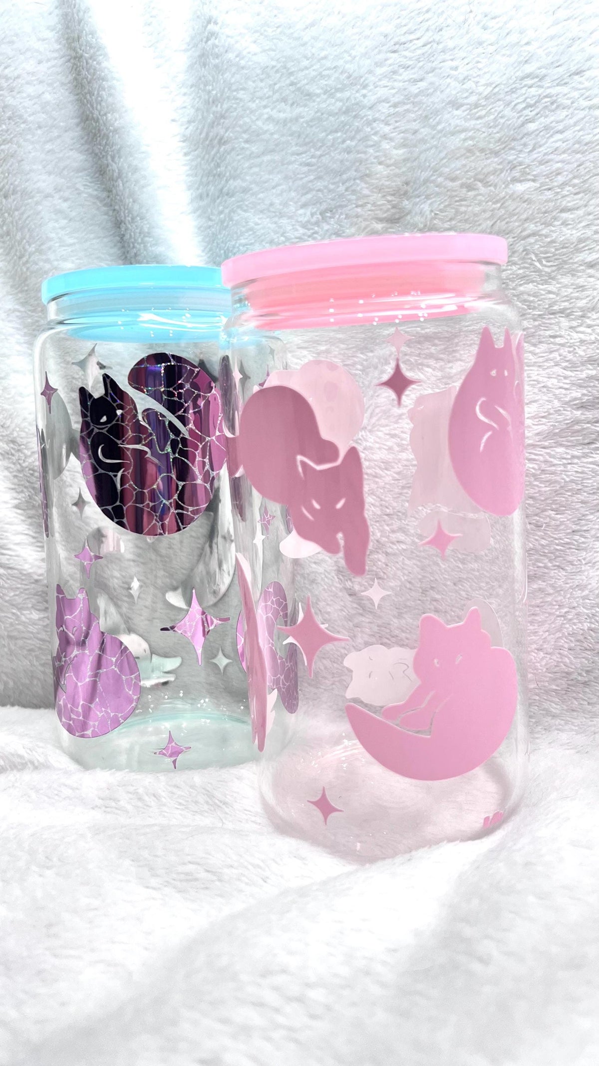 Pink and blue holographic cat Glass Cup, light blue colored Acrylic Lid & Straw